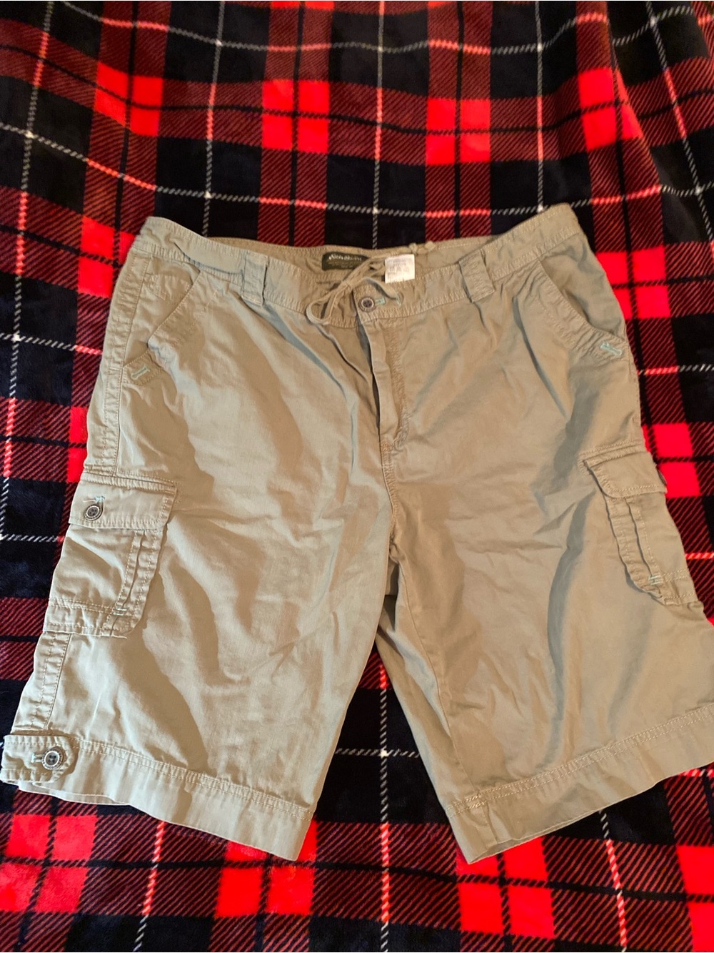 Bauer Women's Cargo Shorts in Olive
